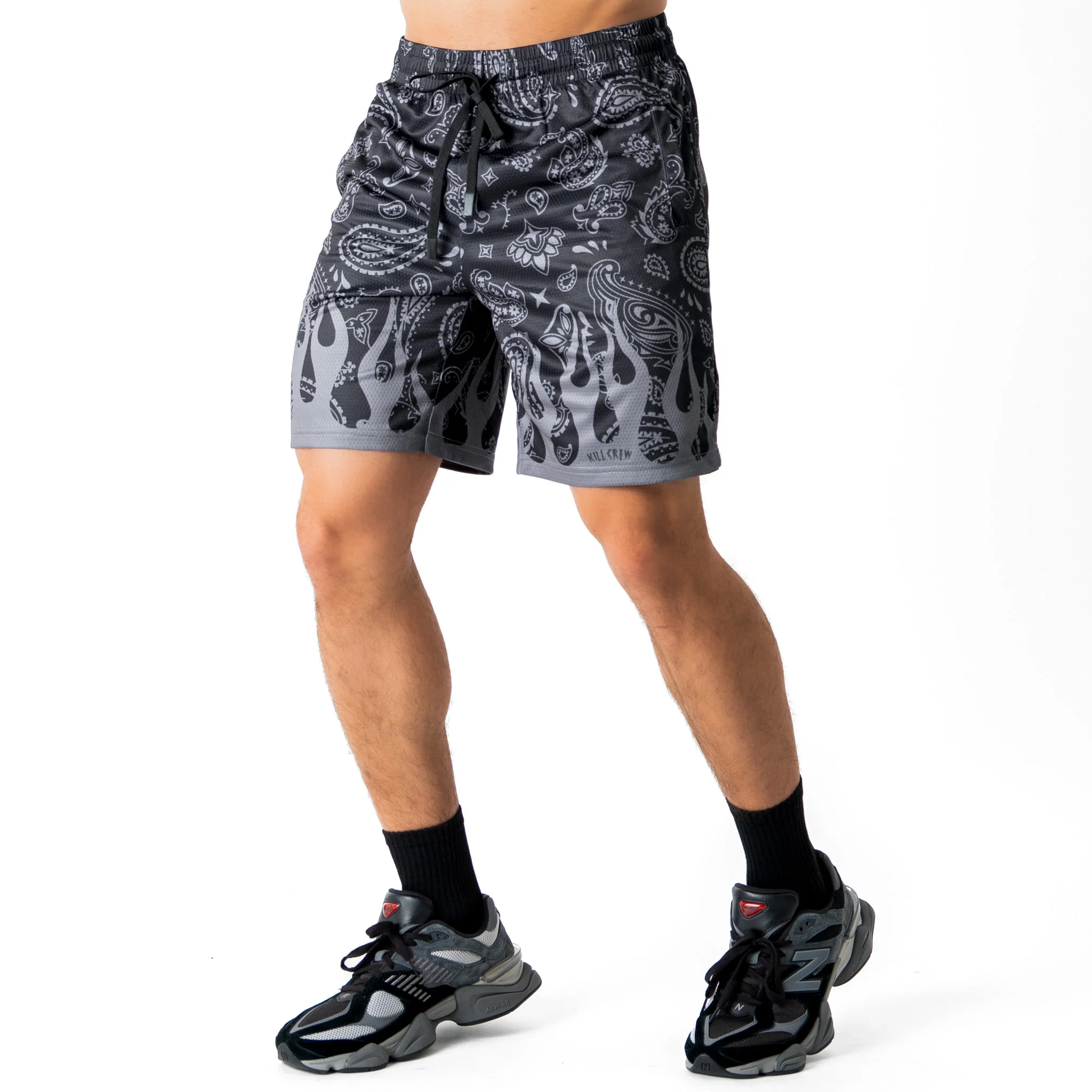RELAXED CUT SHORTS BANDANA FLAME - BLACKOUT - Image 3