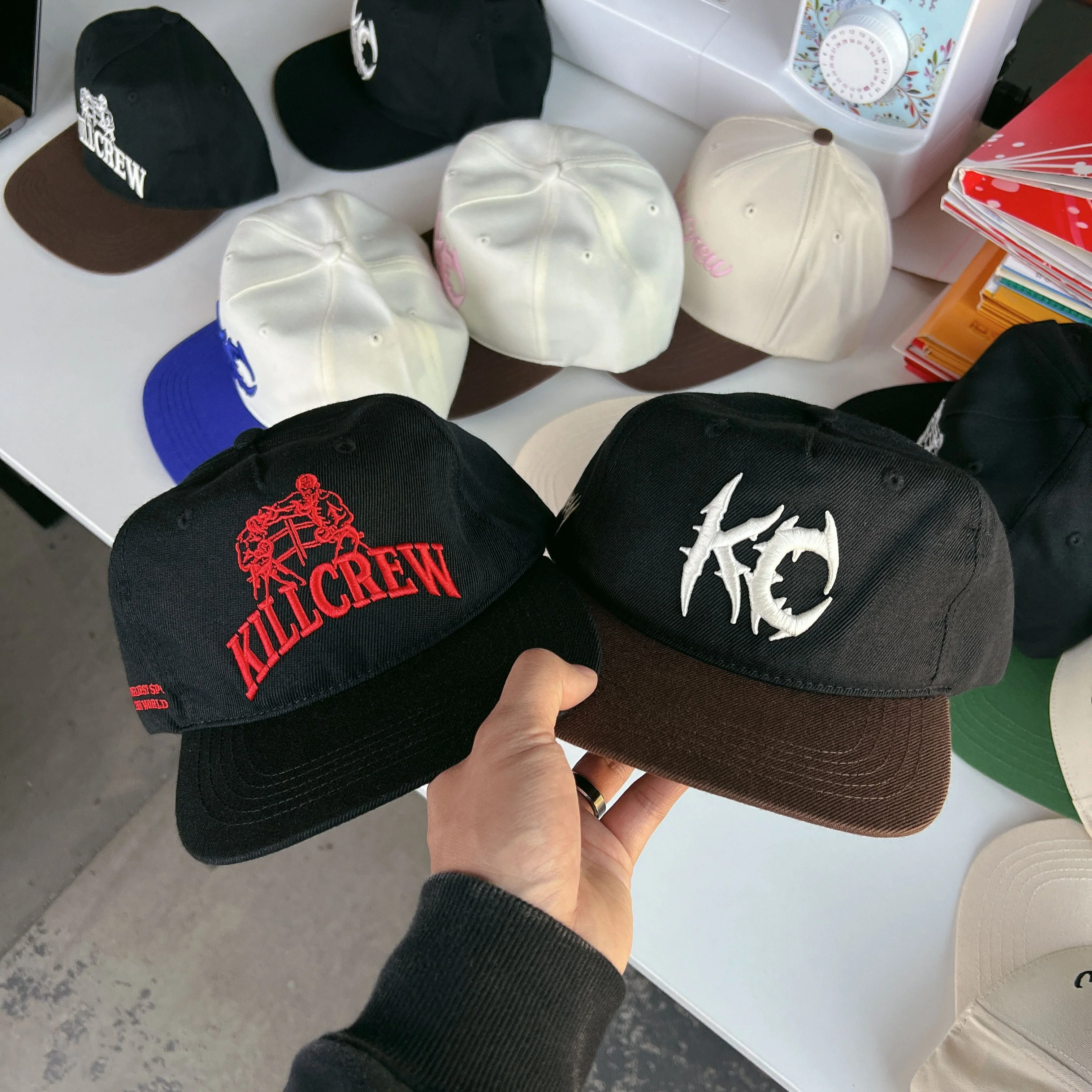 BARBWIRE 5 PANEL SNAPBACK - BLACK / BROWN - Image 3