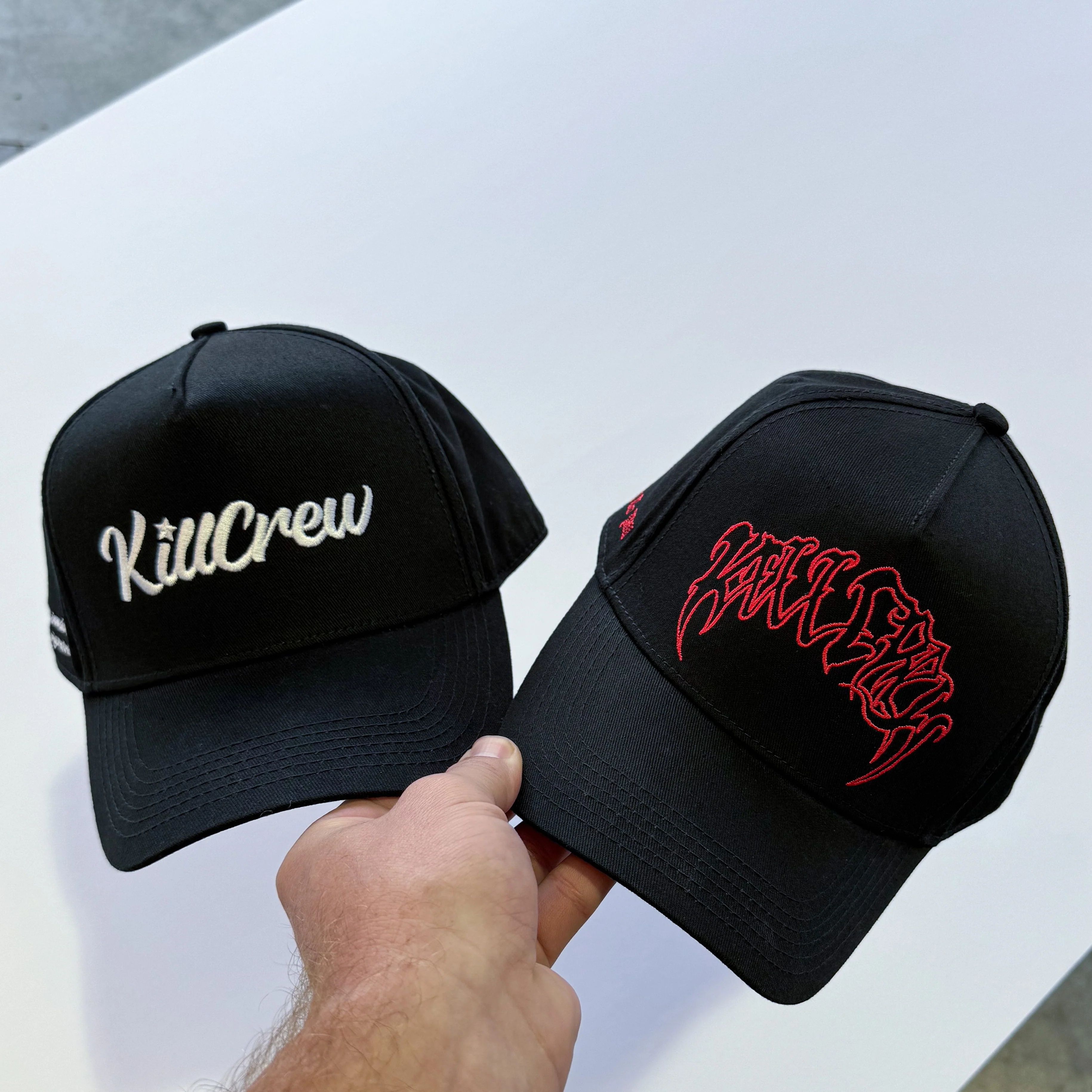 CLASSIC 5 PANEL SNAPBACK - BLACK / RED - Image 2