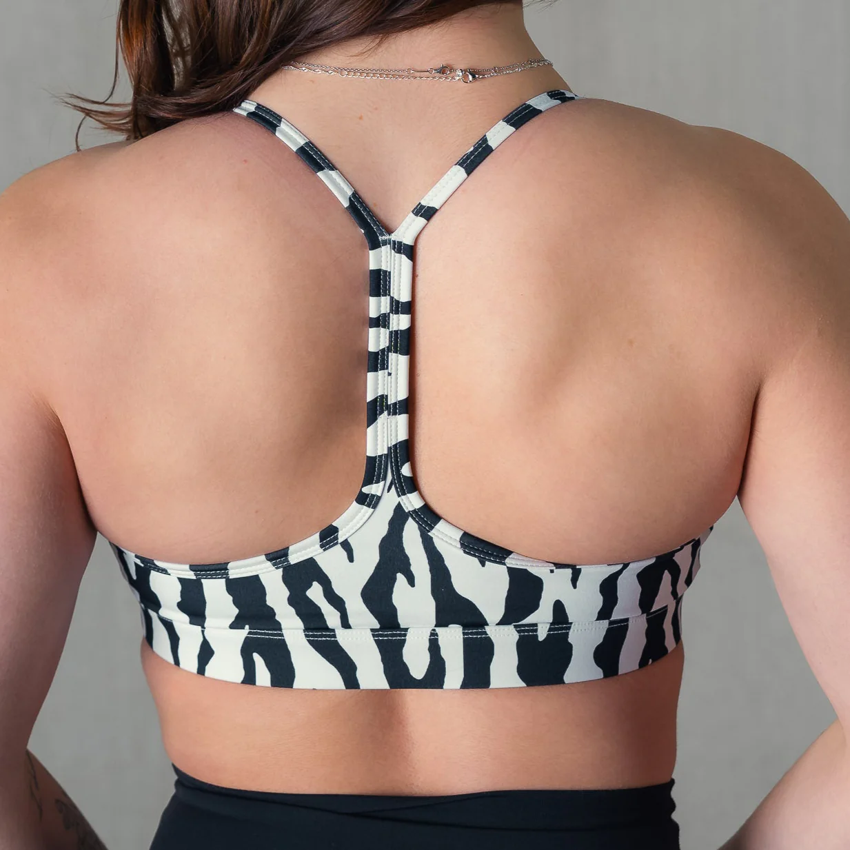 ALIEN SPORTS BRA - WHITE - Image 2