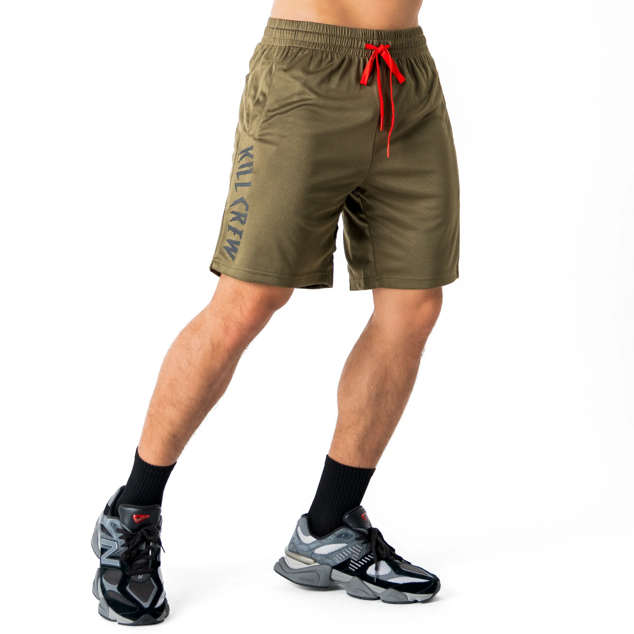 RELAXED CUT SHORTS EMBROIDERED FLAG - OLIVE - Image 3