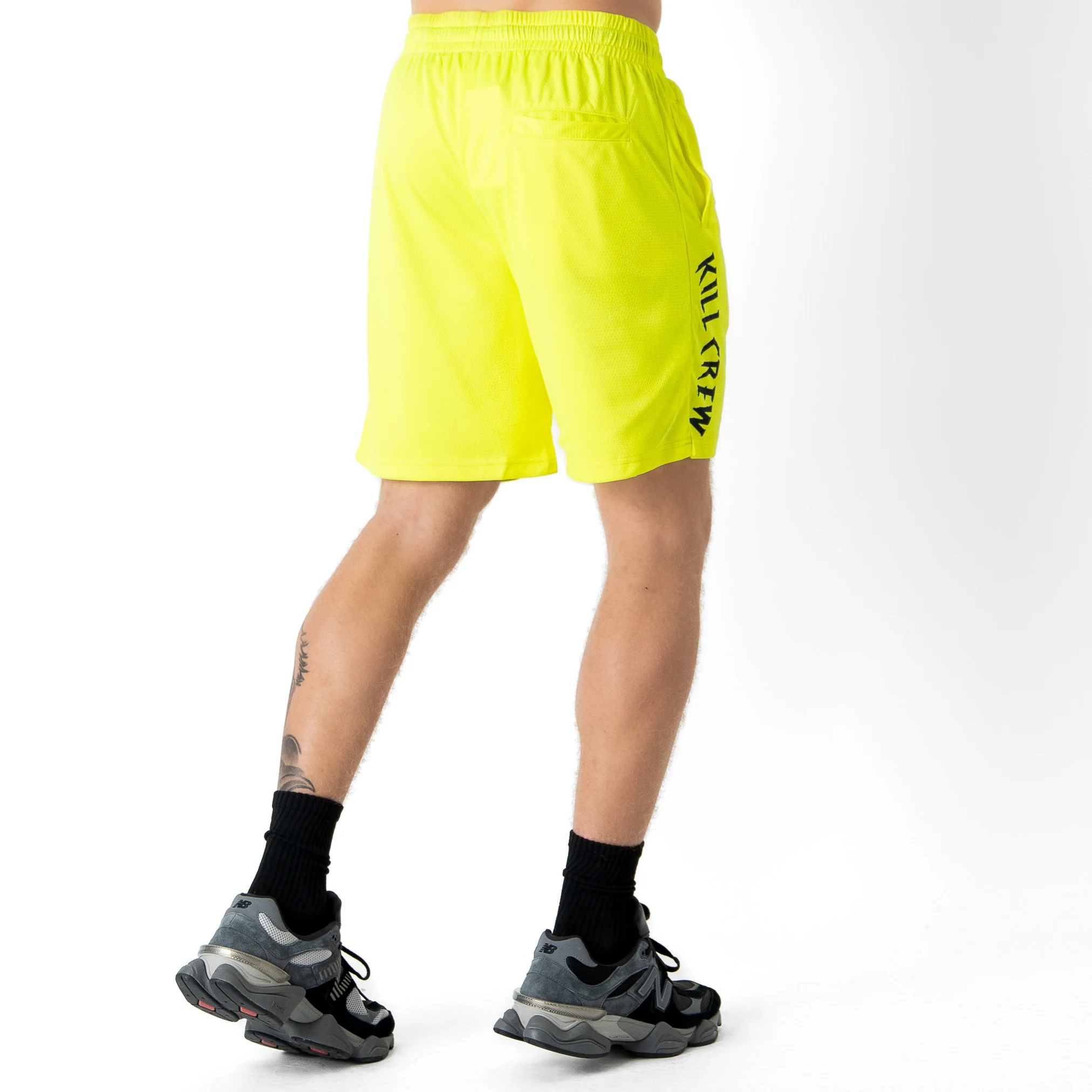 RELAXED CUT SHORTS EMBROIDERED FLAG - NEON YELLOW - Image 4