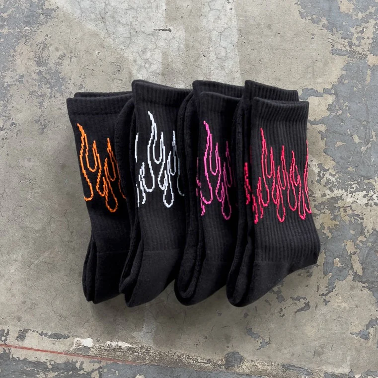 FLAME HIGH SOCKS - BLACK / PINK - Image 4