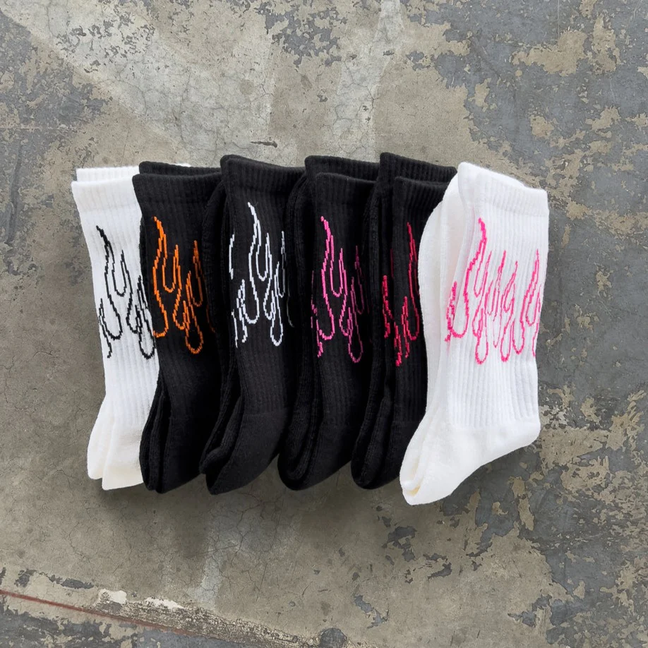 FLAME HIGH SOCKS - WHITE / BLACK - Image 4