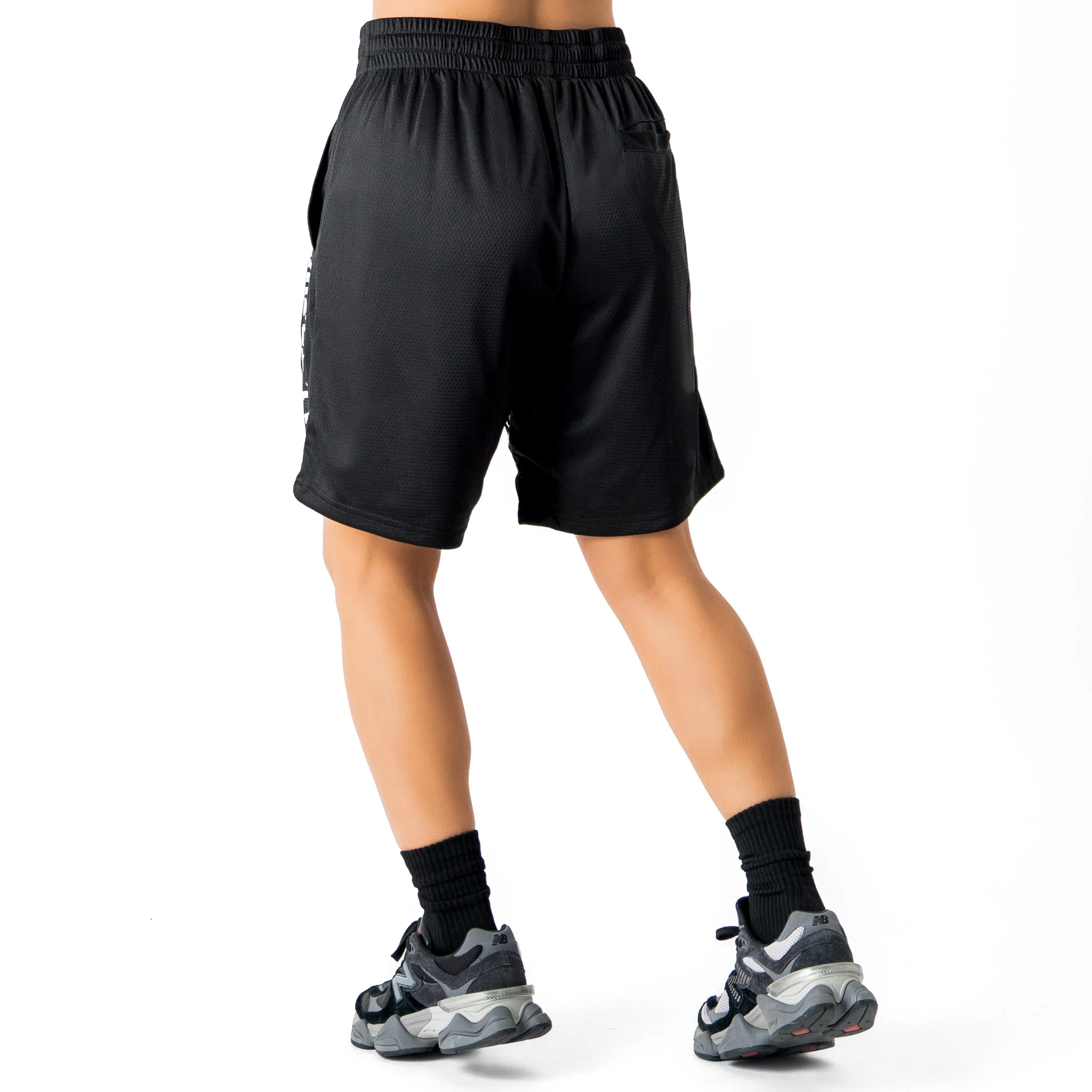 RELAXED CUT SHORTS FLAME - BLACK / WHITE - Image 6