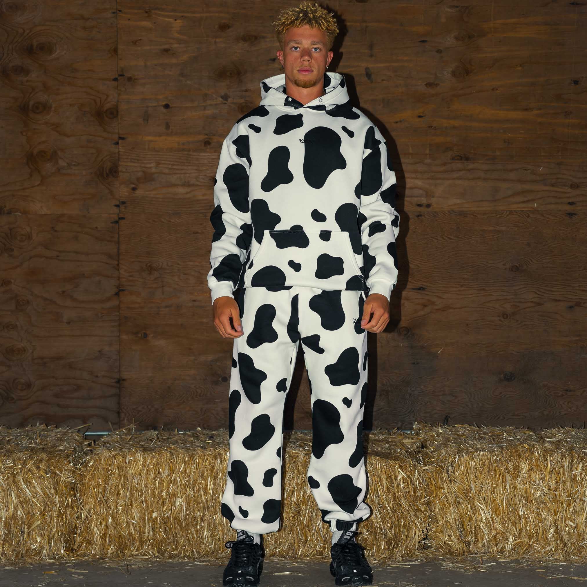 OVERSIZED LUX "MOO MOO" SWEATPANTS - BLACK - Image 2