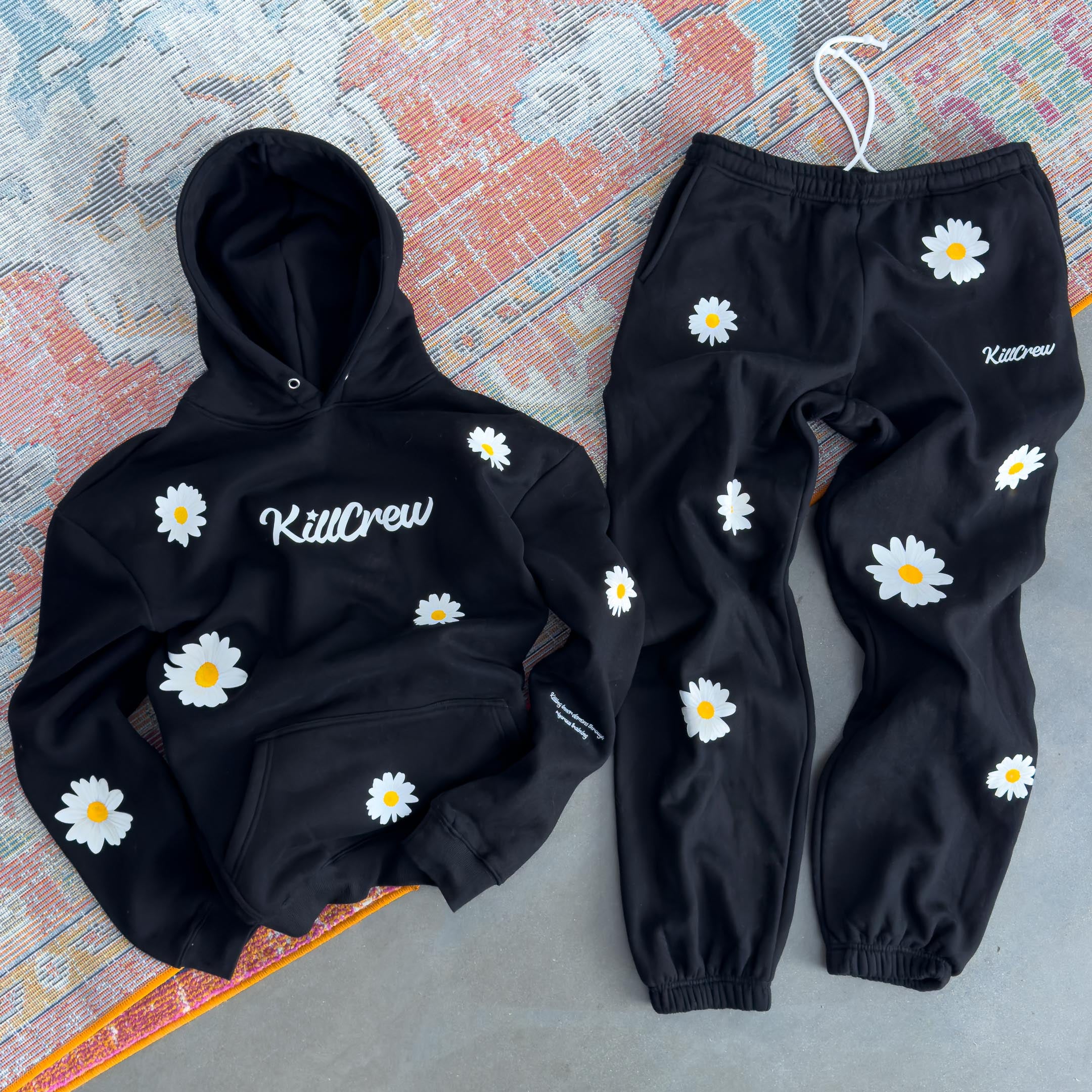 OVERSIZED LUX "DAISY" SWEATPANTS - BLACK - Image 4