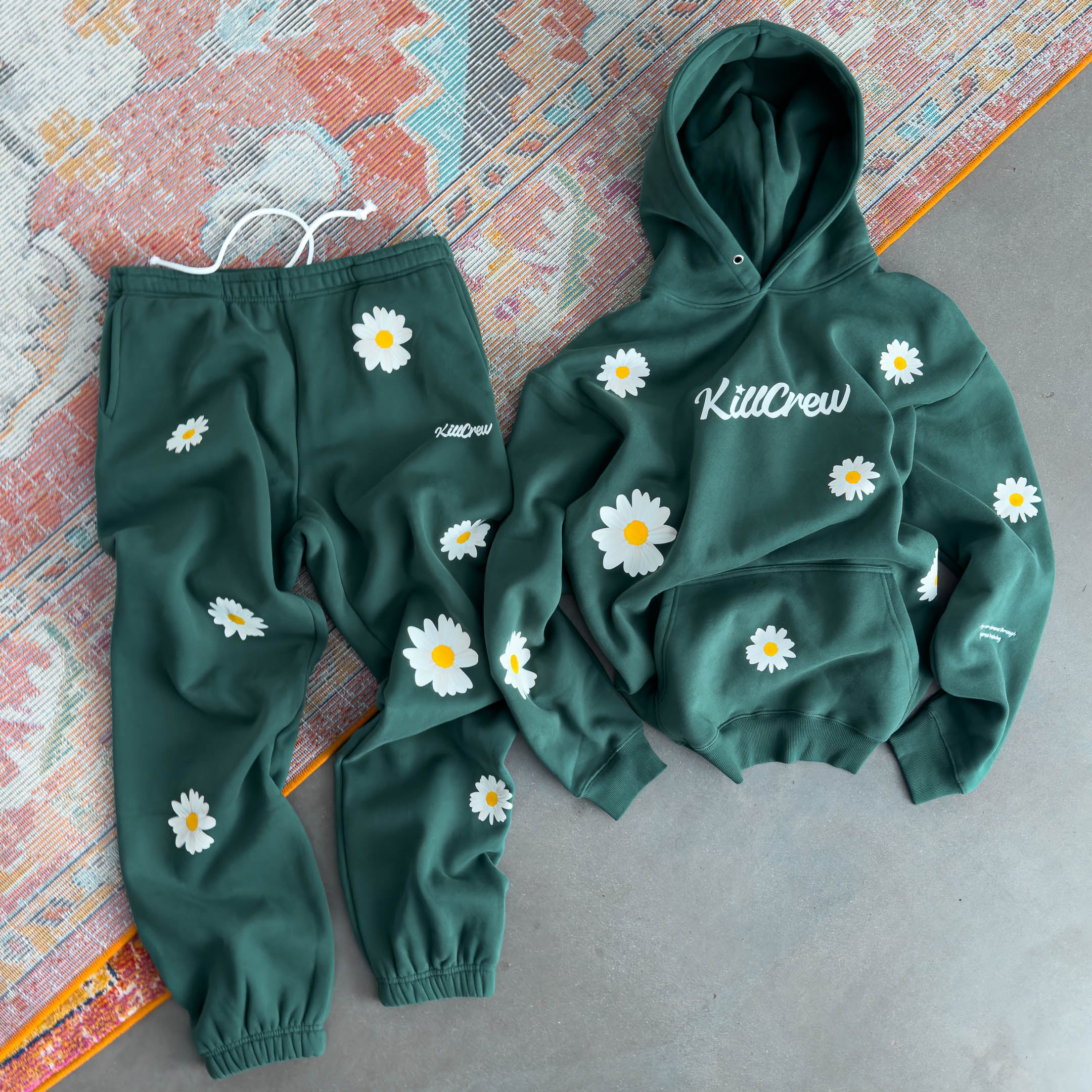 OVERSIZED LUX "DAISY" SWEATPANTS - GREEN - Image 4