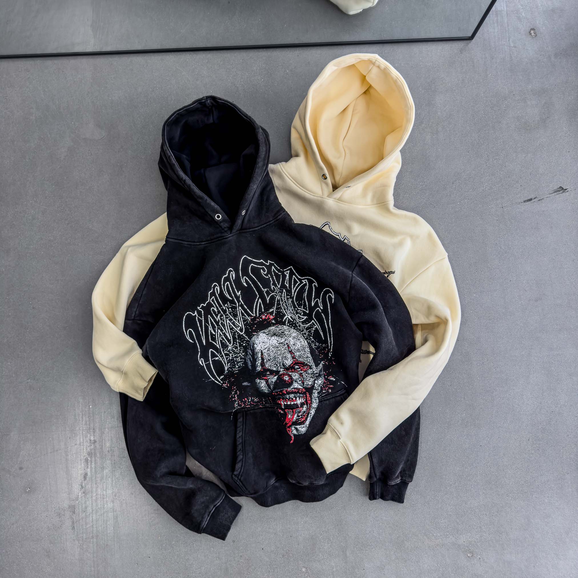 OVERSIZED LUX "PSYCHOTIC CLOWN" HOODIE - BLACK - Image 5