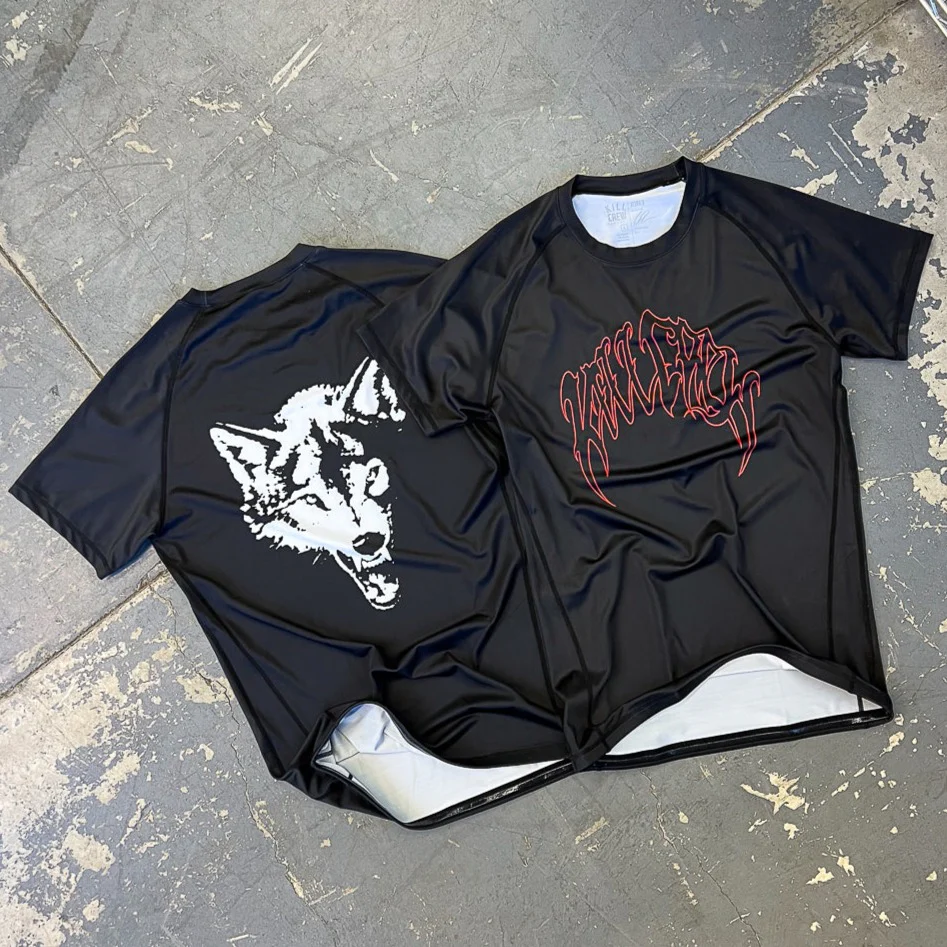 LONE WOLF SHORT SLEEVE RASH GUARD - BLACK / RED - Image 4