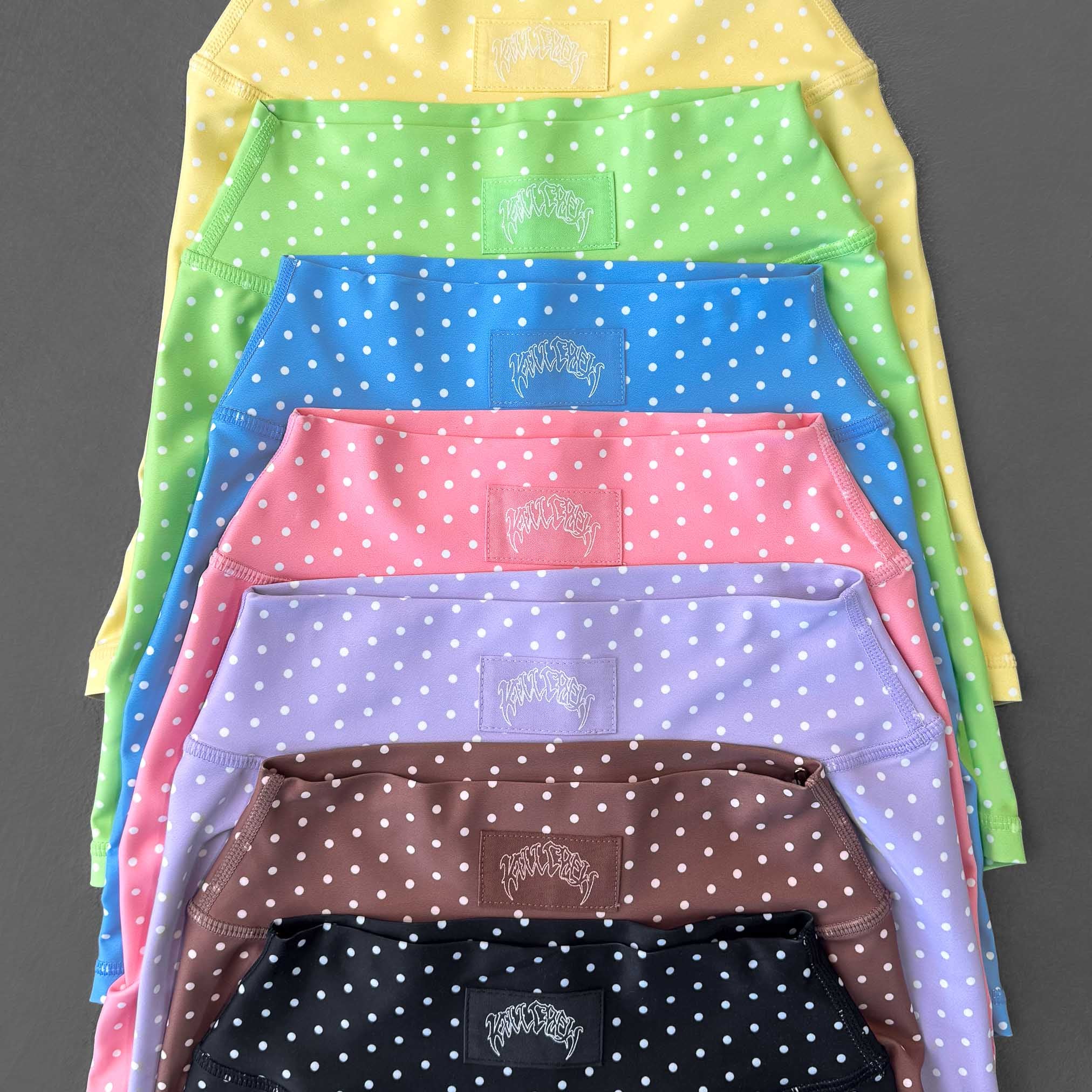 MID RISE SCRUNCH BIKER SHORT POLKA DOT  - YELLOW / WHITE - Image 5