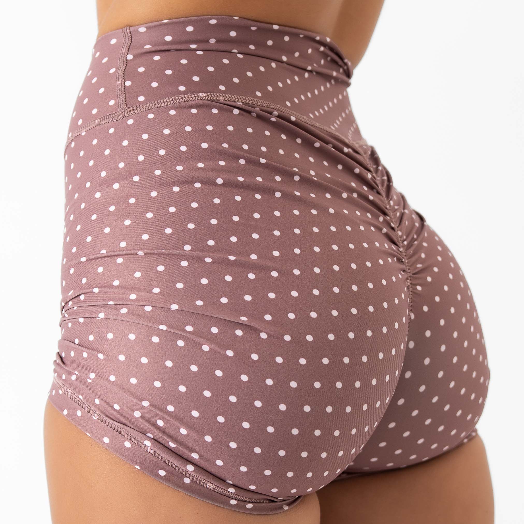 MID RISE SCRUNCH BIKER SHORT POLKA DOT - BROWN / PINK - Image 2