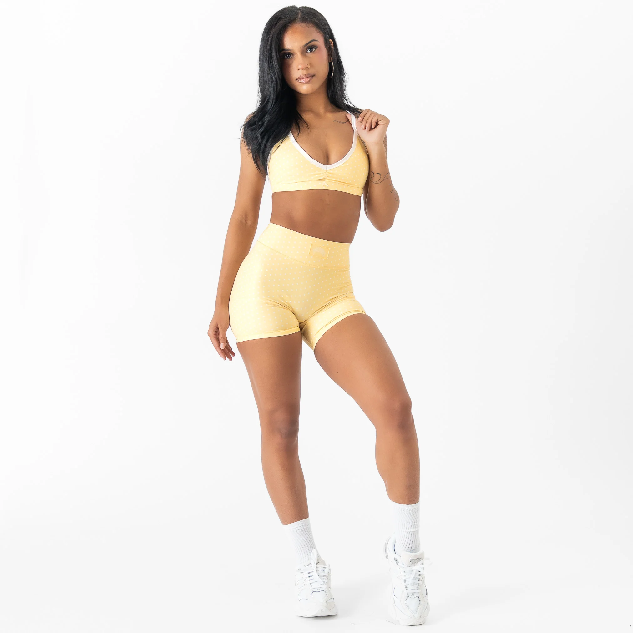 MID RISE SCRUNCH BIKER SHORT POLKA DOT  - YELLOW / WHITE - Image 3