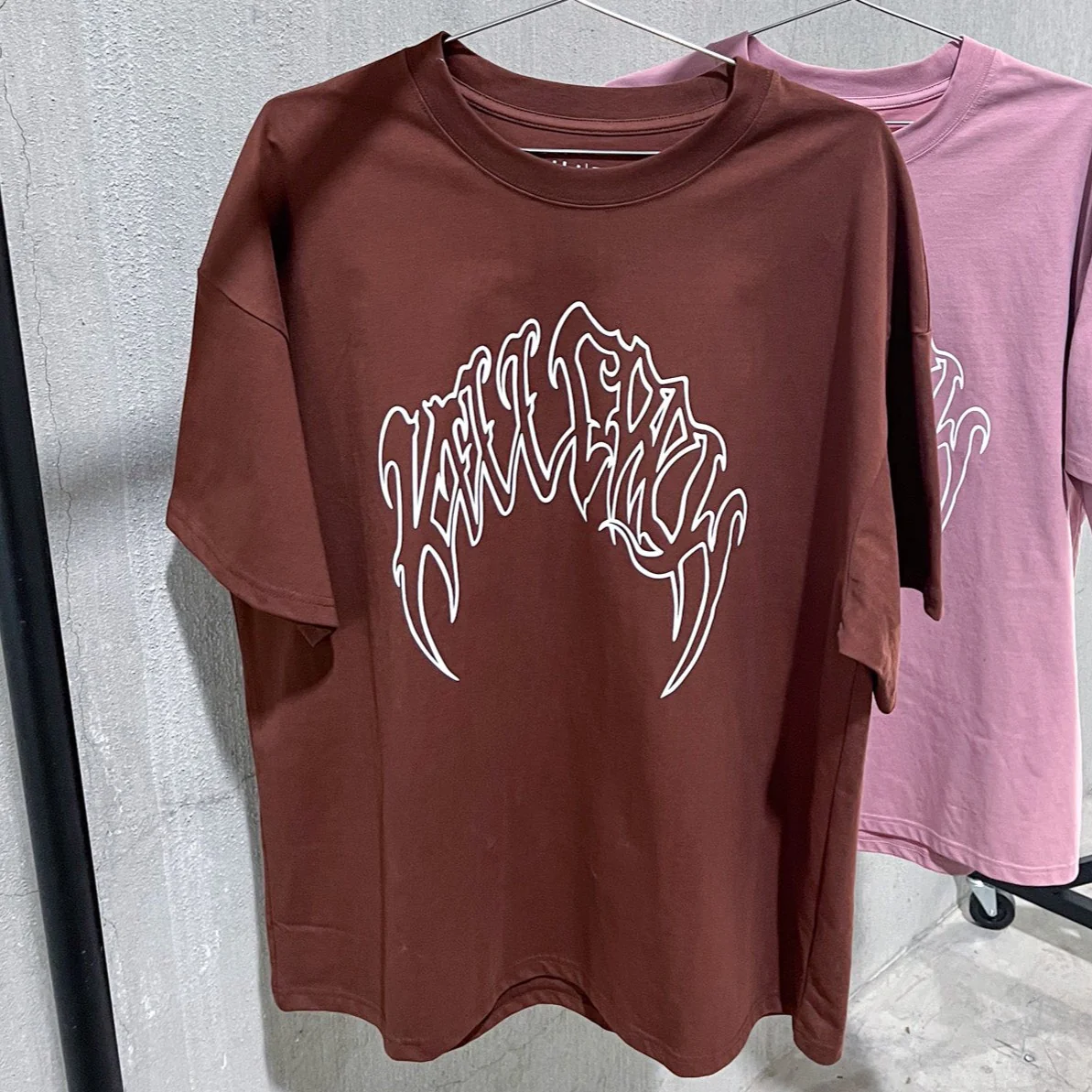 OVERSIZED "CLASSIC" T-SHIRT - BROWN / WHITE - Image 4