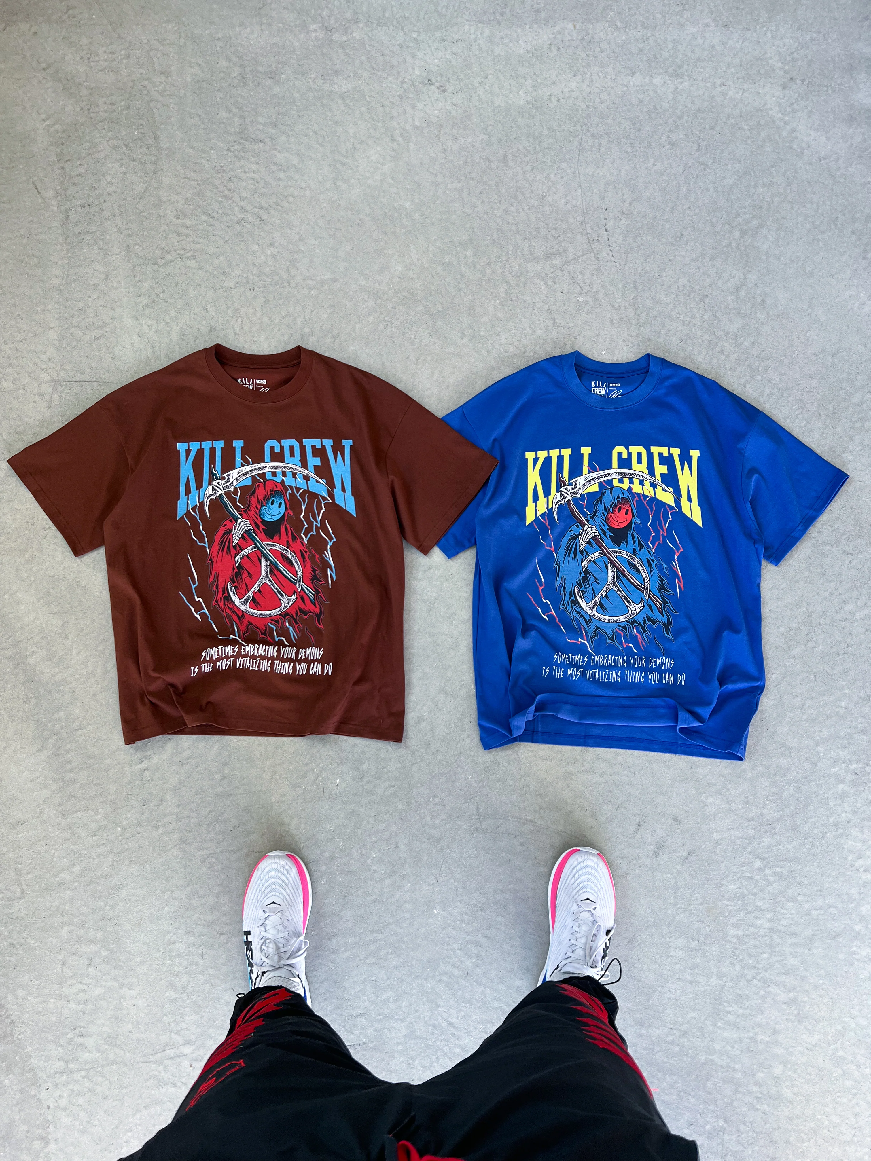 OVERSIZED EMBRACING DEMONS T-SHIRT - BLUE - Image 4