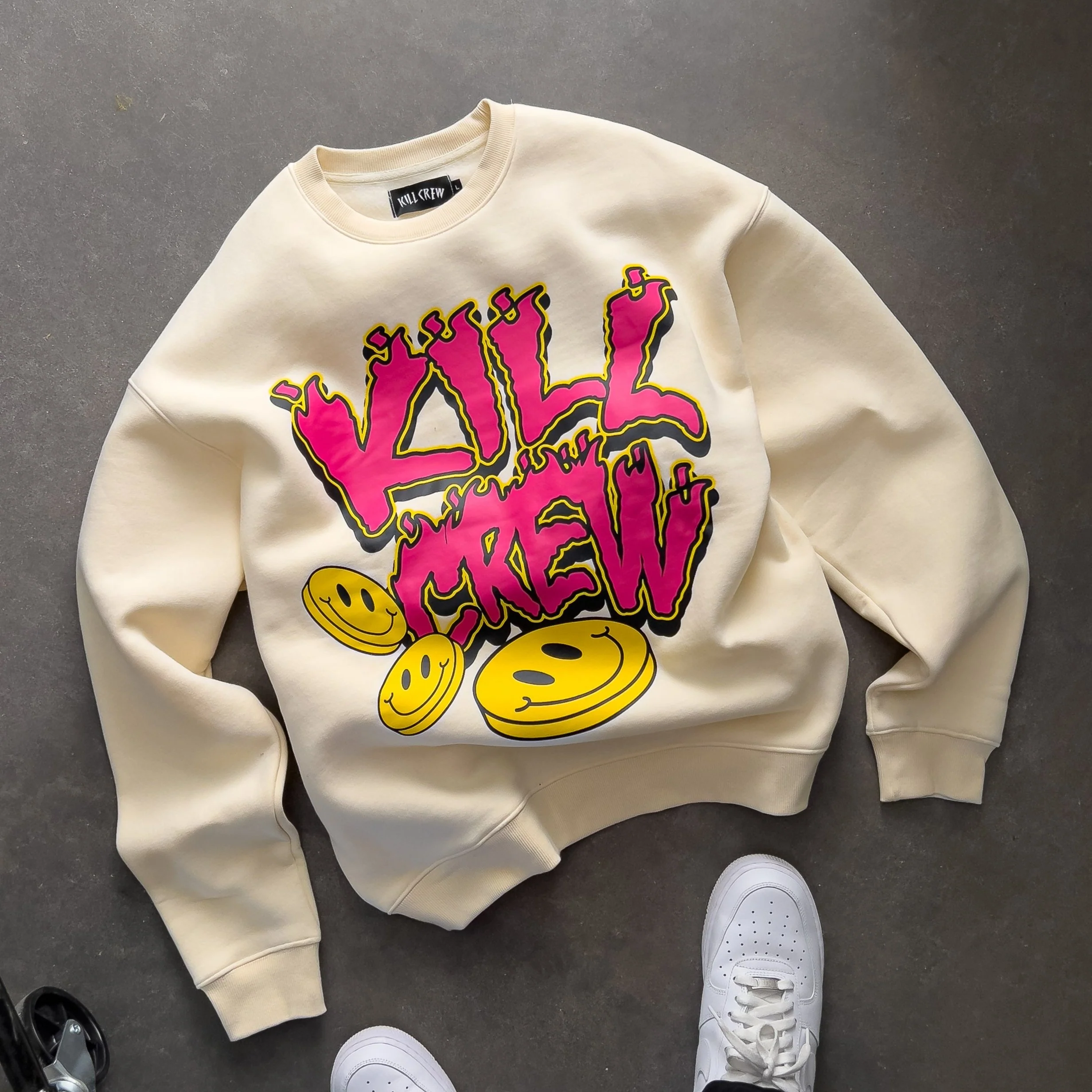 OVERSIZED LUX "HAPPY PILLS" CREW NECK - CREAM - Image 2