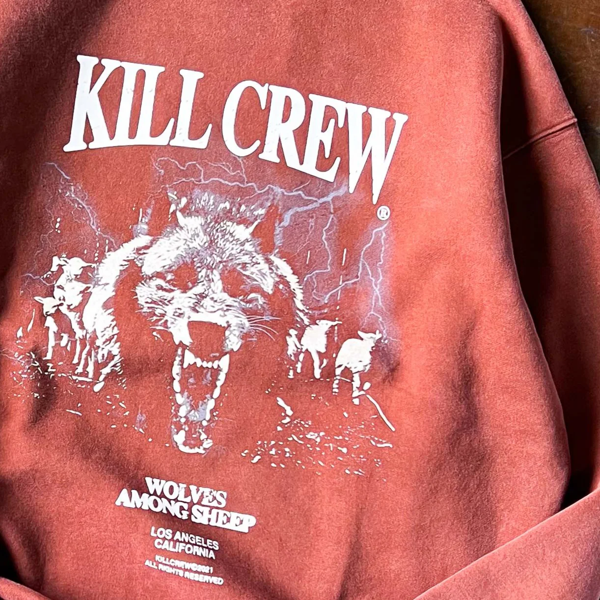 OVERSIZED LUX MIDST OF WOLVES CREW NECK - BROWN - Image 3