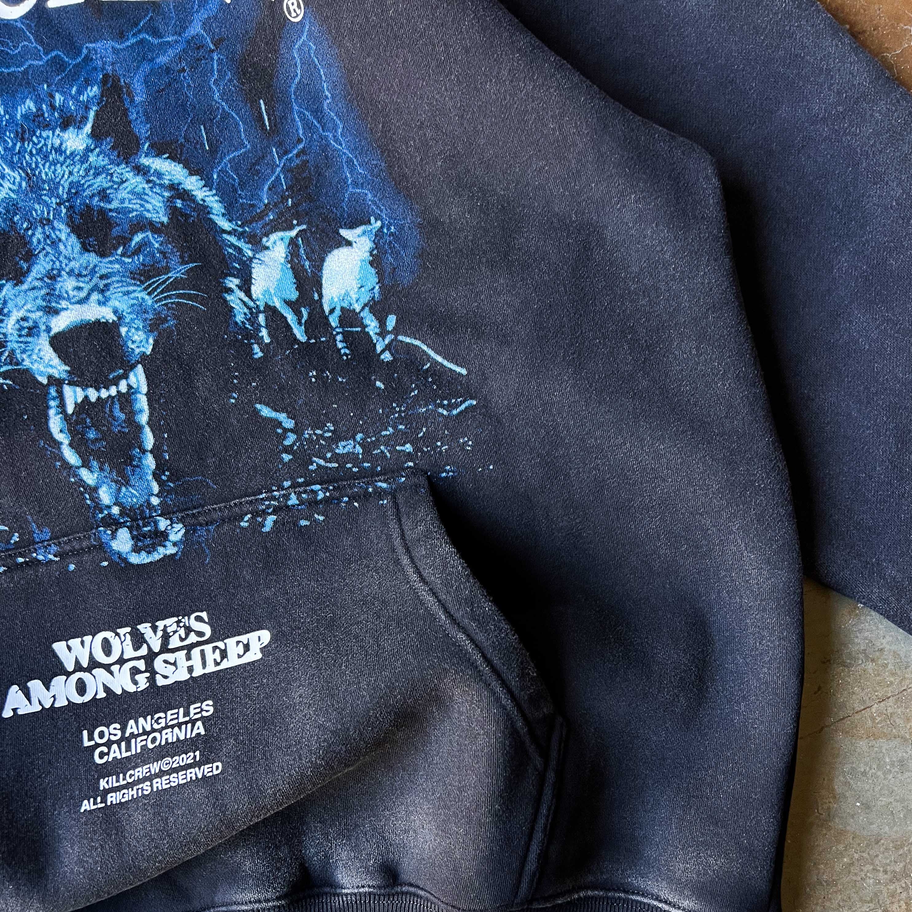 OVERSIZED LUX MIDST OF WOLVES HOODIE - BLACK - Image 3