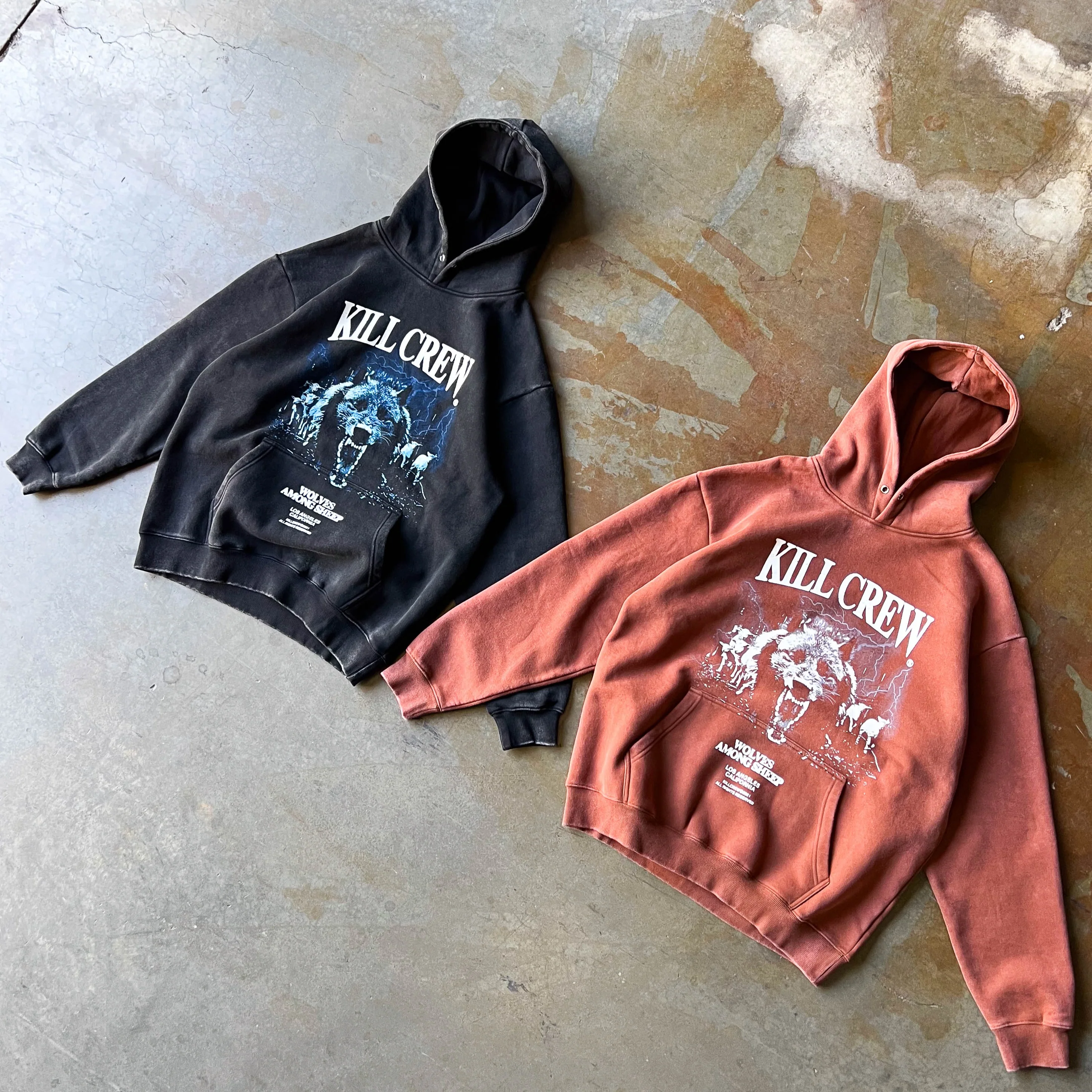 OVERSIZED LUX MIDST OF WOLVES HOODIE - BLACK - Image 4