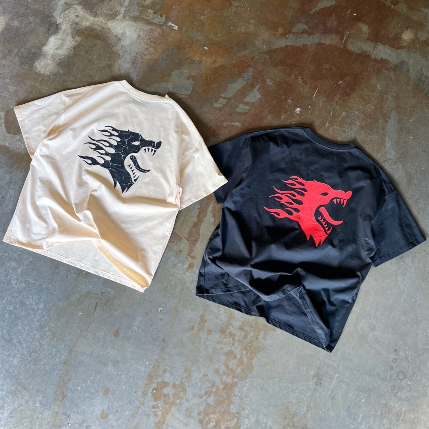 OVERSIZED WAR WOLF T-SHIRT - BLACK / RED - Image 4