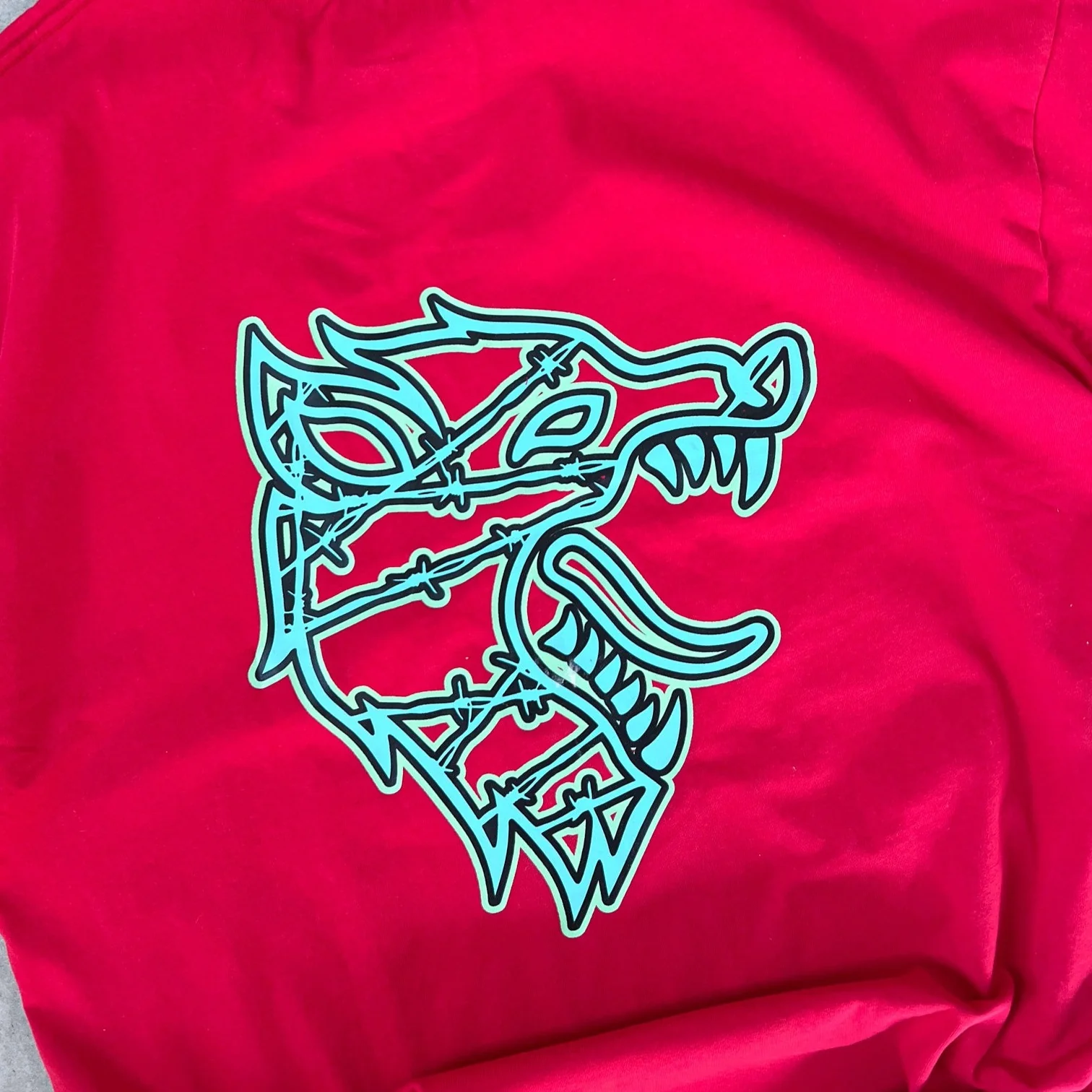 OVERSIZED WOLF T-SHIRT - RED - Image 4