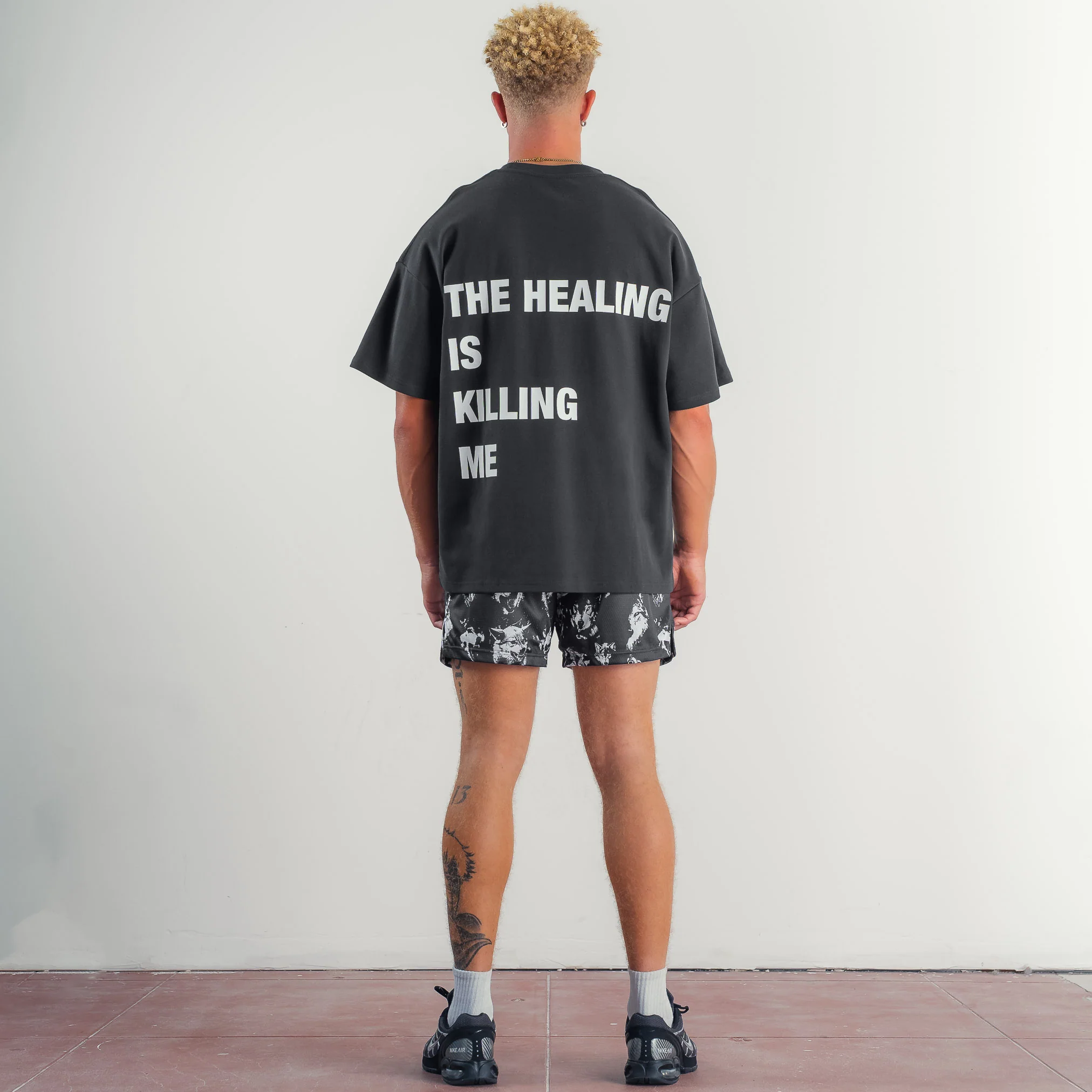 RELAXED FIT NATURAL COTTON "THE HEALING" T-SHIRT - Image 3
