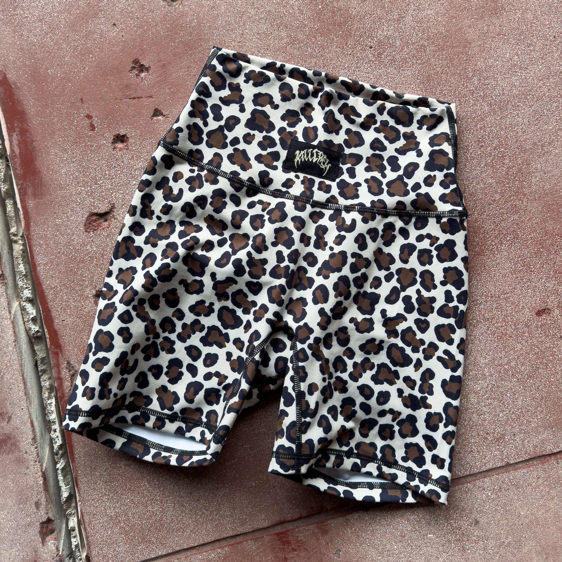 SCRUNCH BIKER SHORTS - LEOPARD - Image 6