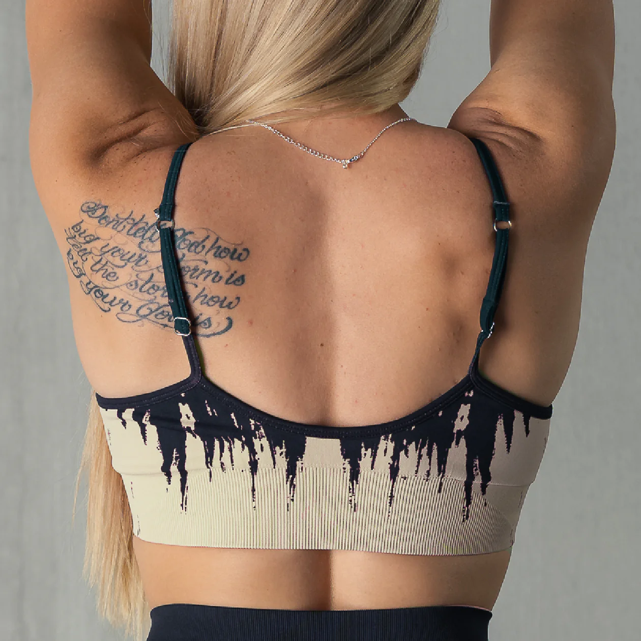 SHATTER SPORTS BRA - BLACK / CREAM - Image 2