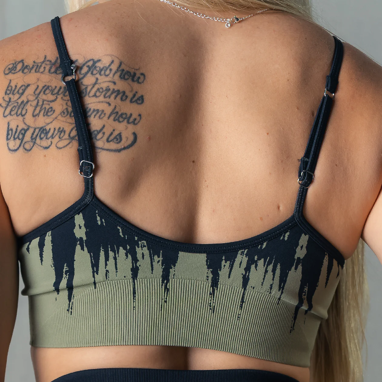 SHATTER SPORTS BRA - BLACK / OLIVE - Image 2