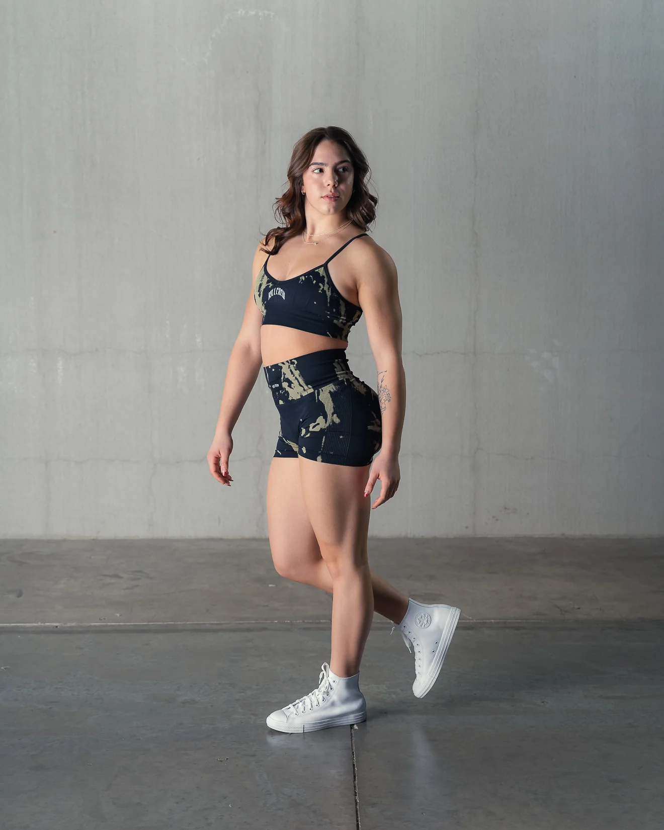 SPLATTER SPORTS BRA - BLACK / OLIVE - Image 3