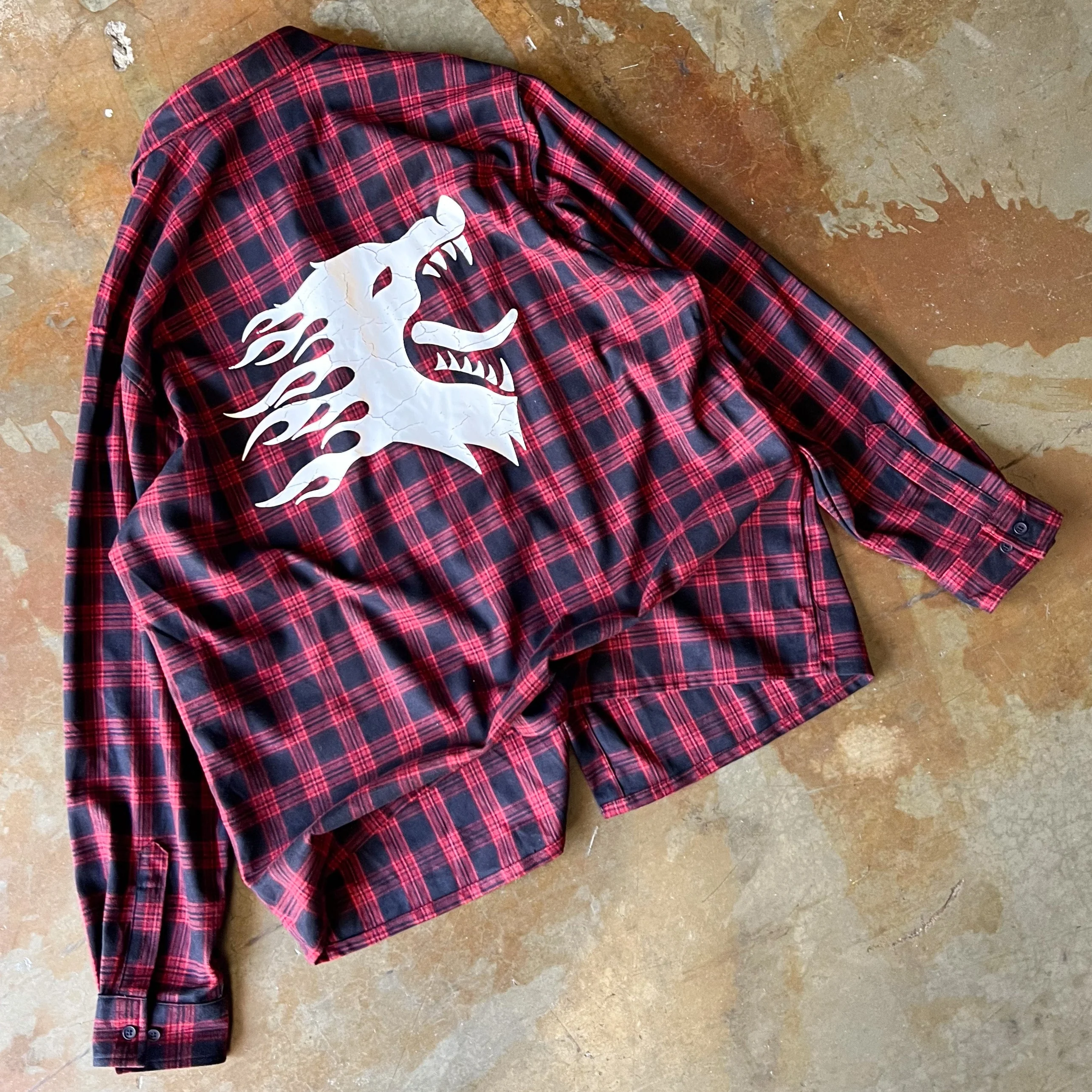 WAR WOLF FLANNEL - RED - Image 3