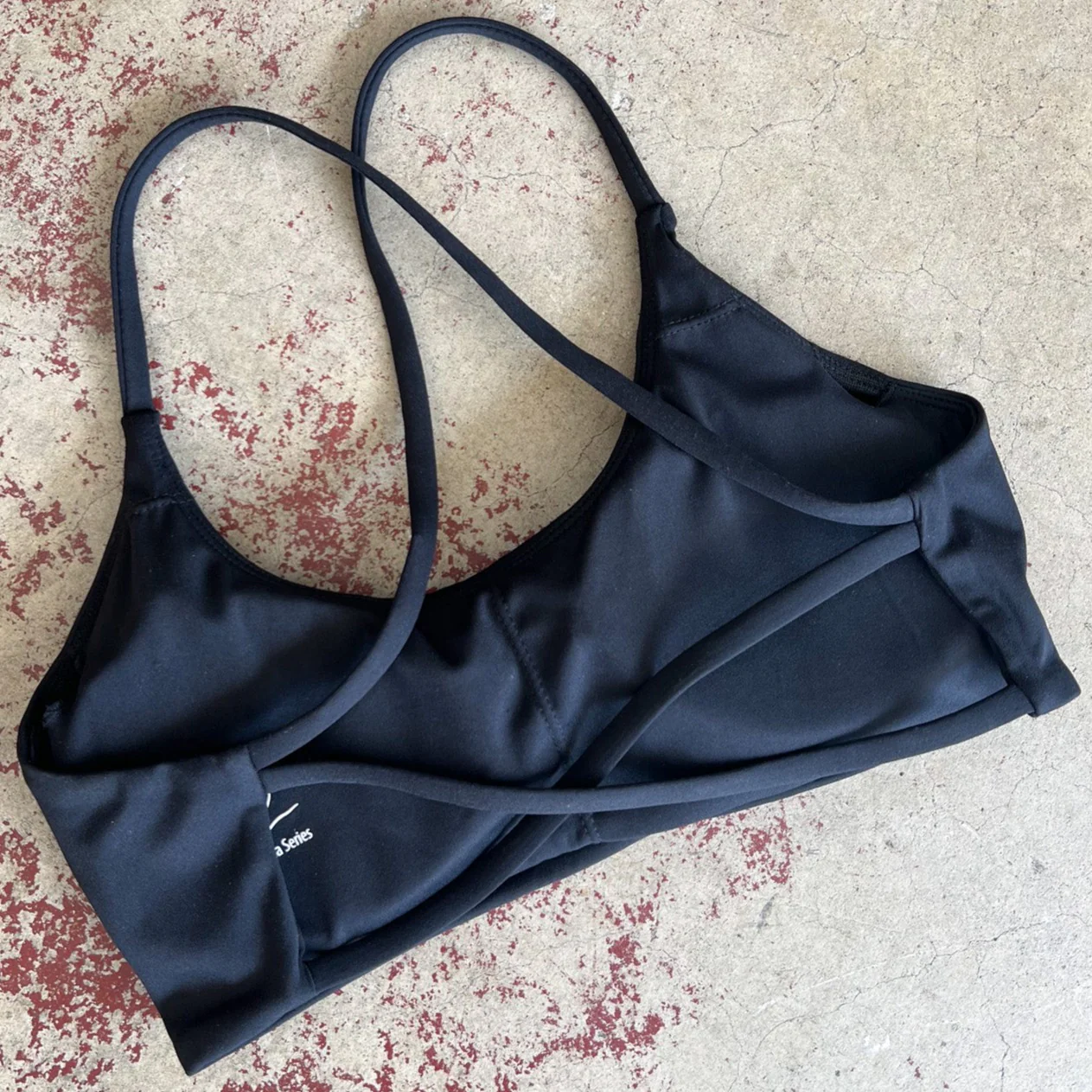 WOLF LOW SUPPORT SPORTS BRA -  WHITE / BLACK - Image 4